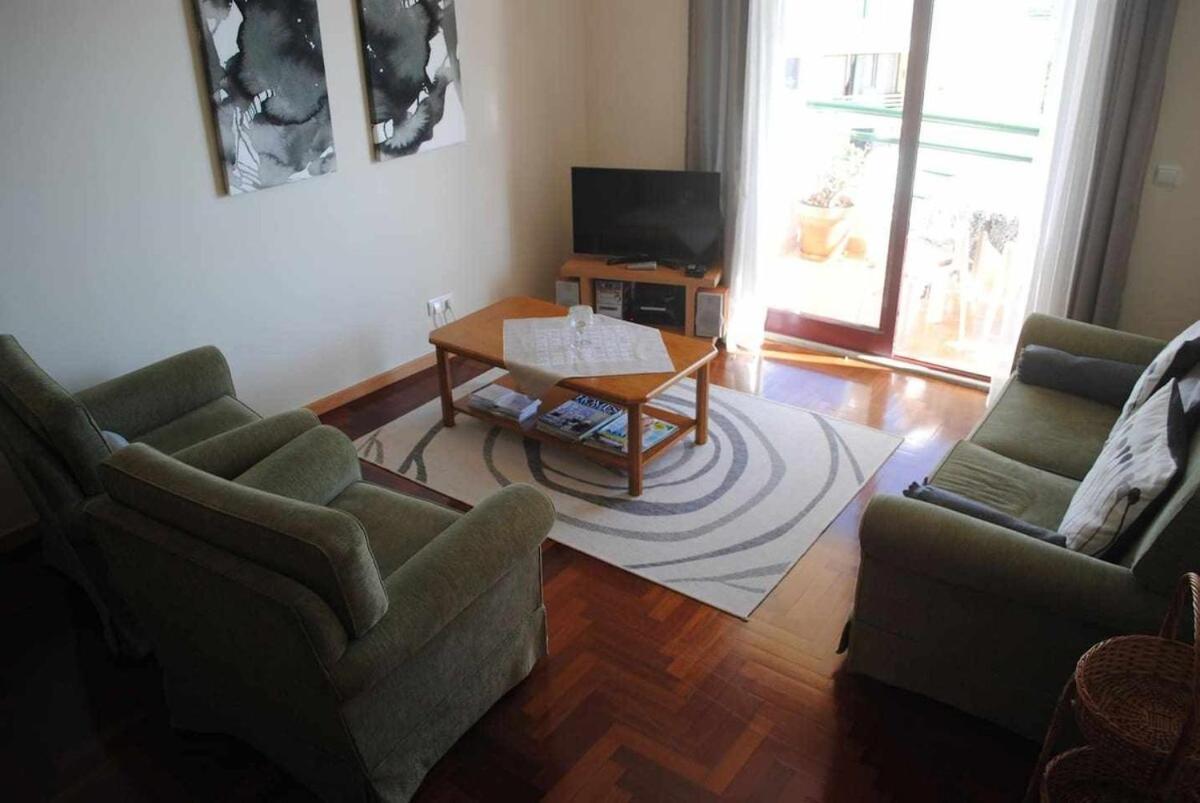 Pia'S Place - Apt With Sea View Caniço Екстериор снимка