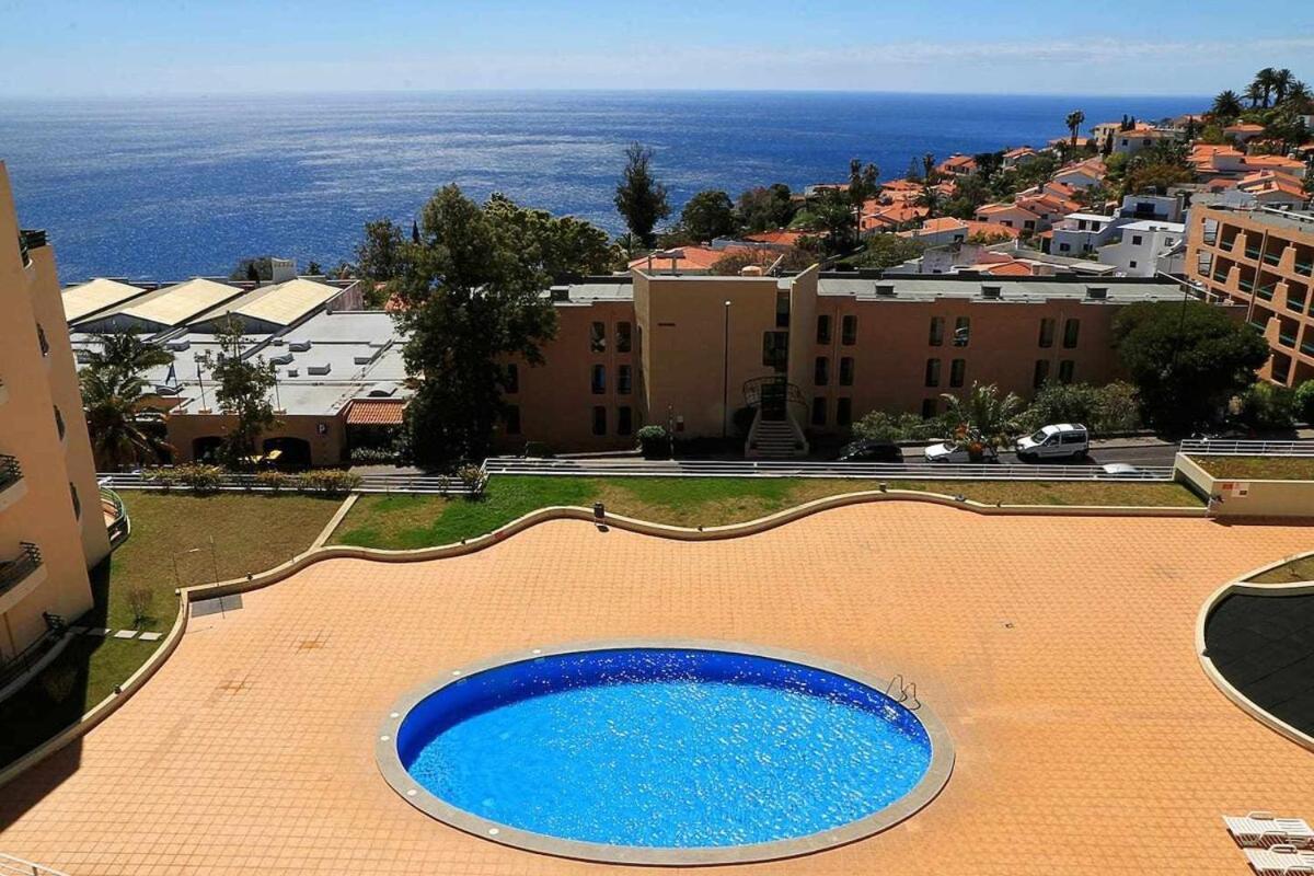Pia'S Place - Apt With Sea View Caniço Екстериор снимка